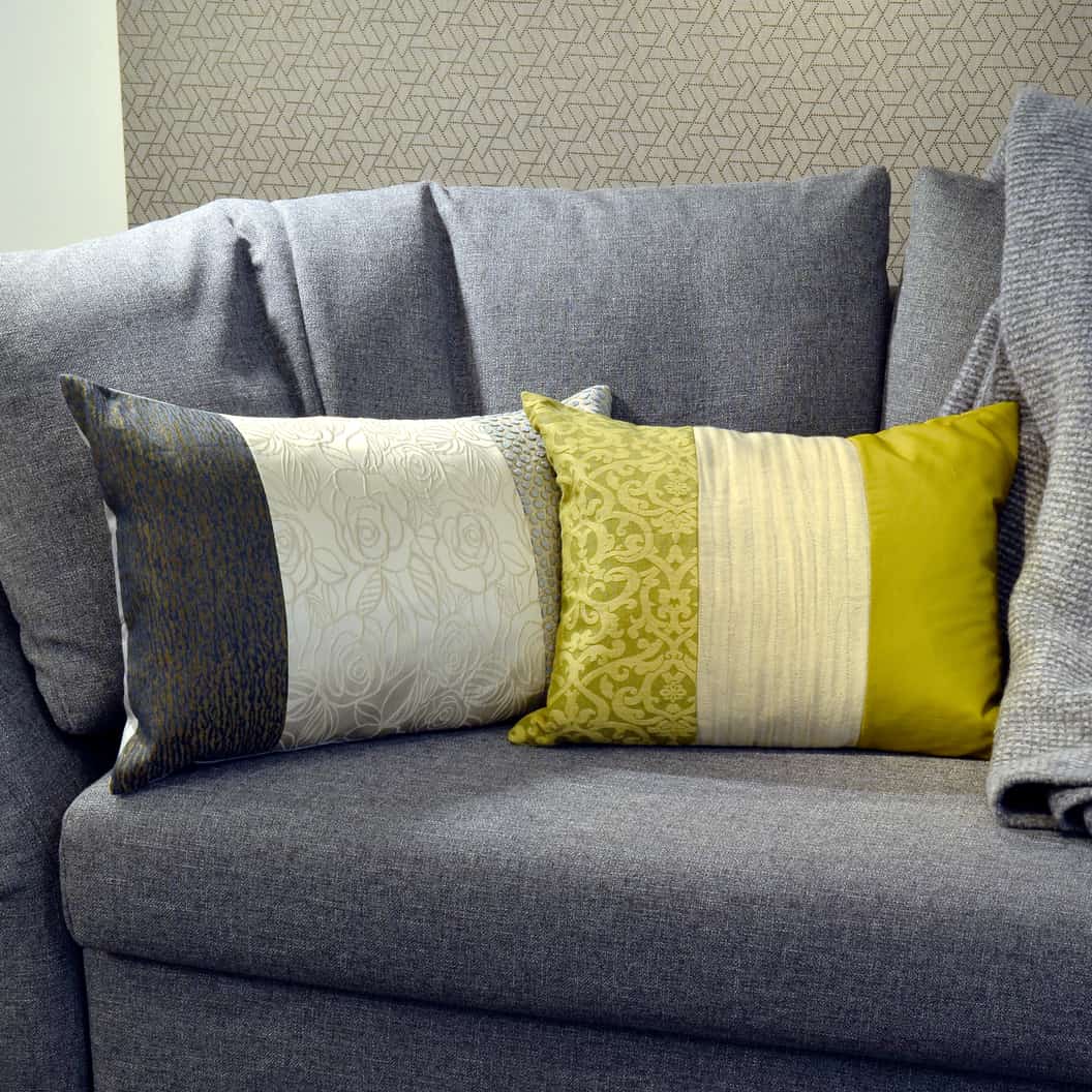 Bei AN-NA Design finden Sie hochwertige Kissen und besondere Geschenke. AN-NA Design ist eine Design Manufaktur. Unsere Kissen werden in Deutschland handgefertigt. Hier ein Kissen in den Farben Wollweiß, Beige, Currygelb und Gelb.