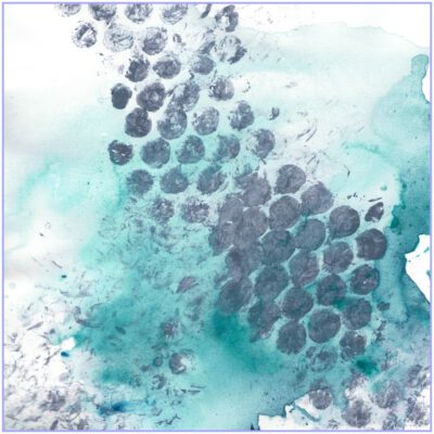 Farbenfrohes Wanddesign von Anna von der Heiden bei AN-NA Design. Hochwertiger Druck auf Leinwand. Maße 50 x 70 cm, Querformat. Farben: Türkis, Blau, Grau, Lila, Violett.