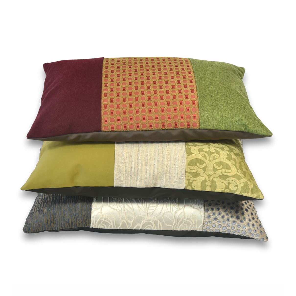 AN-NA Design bietet edle Kissen und besondere Geschenke, Design Manufaktur, handgefertigt in Deutschland. Hier sind Kissen zu sehen in den Farben gelb, beige, grün, rot und hellblau.