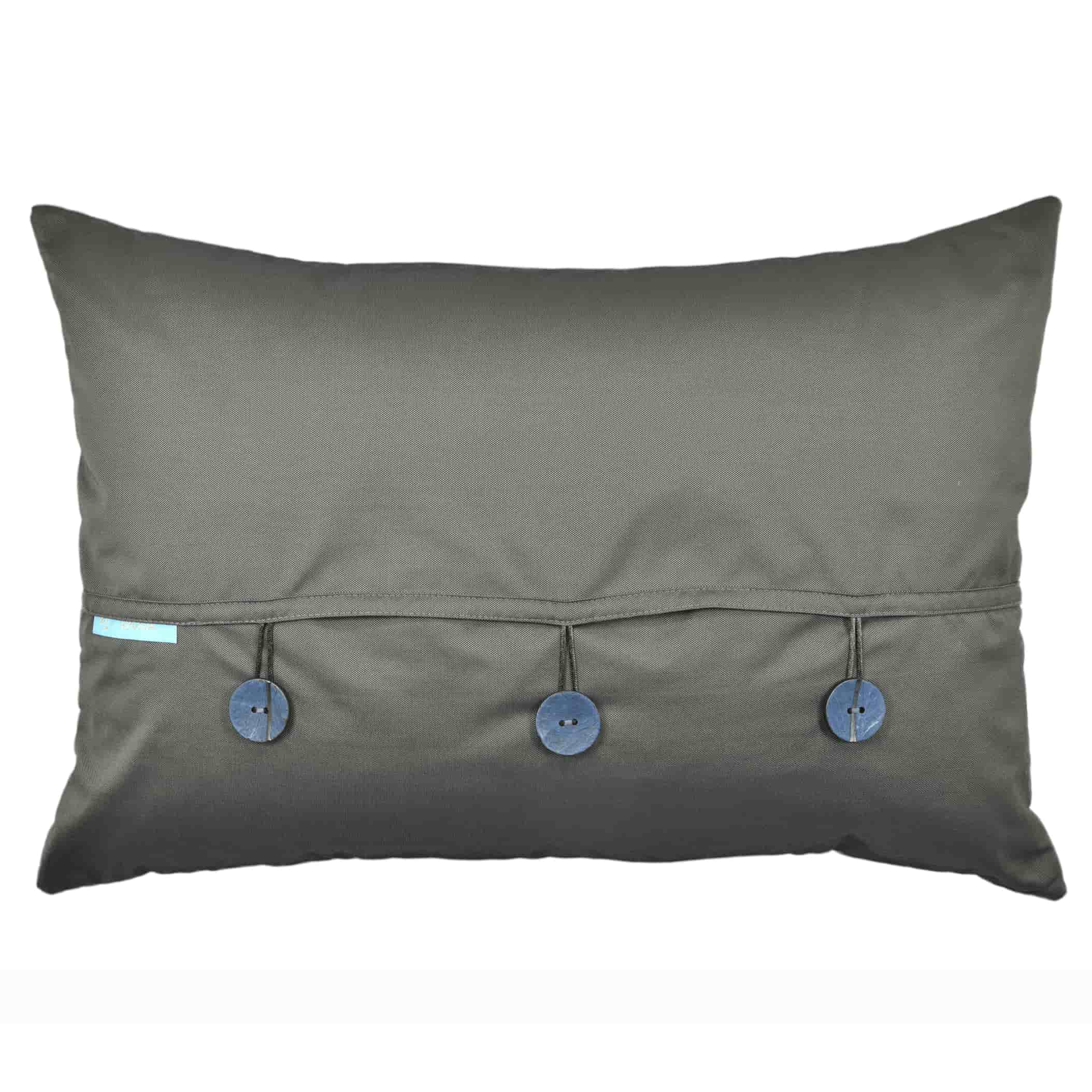 Bei AN-NA Design finden Sie hochwertige Kissen und besondere Geschenke. AN-NA Design ist eine Design Manufaktur. Unsere Kissen werden in Deutschland handgefertigt. Hier ein Kissen in den Farben Wollweiß, Beige, Hellblau und Dunkelblau.