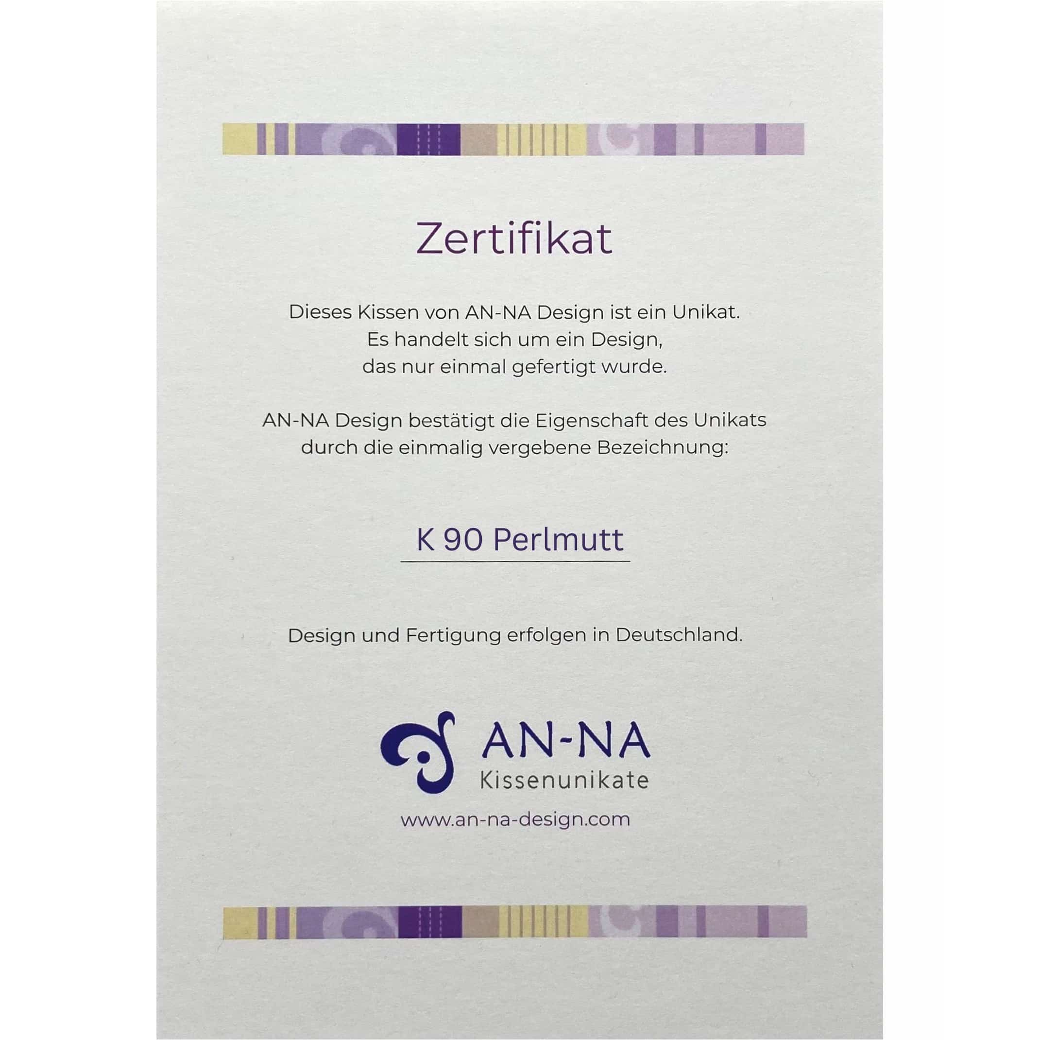 AN-NA Design bietet edle Kissen und besondere Geschenke, Design Manufaktur, handgefertigt in Deutschland. Dieses Kissen hat die Farben Lila, Violett, Türkis.