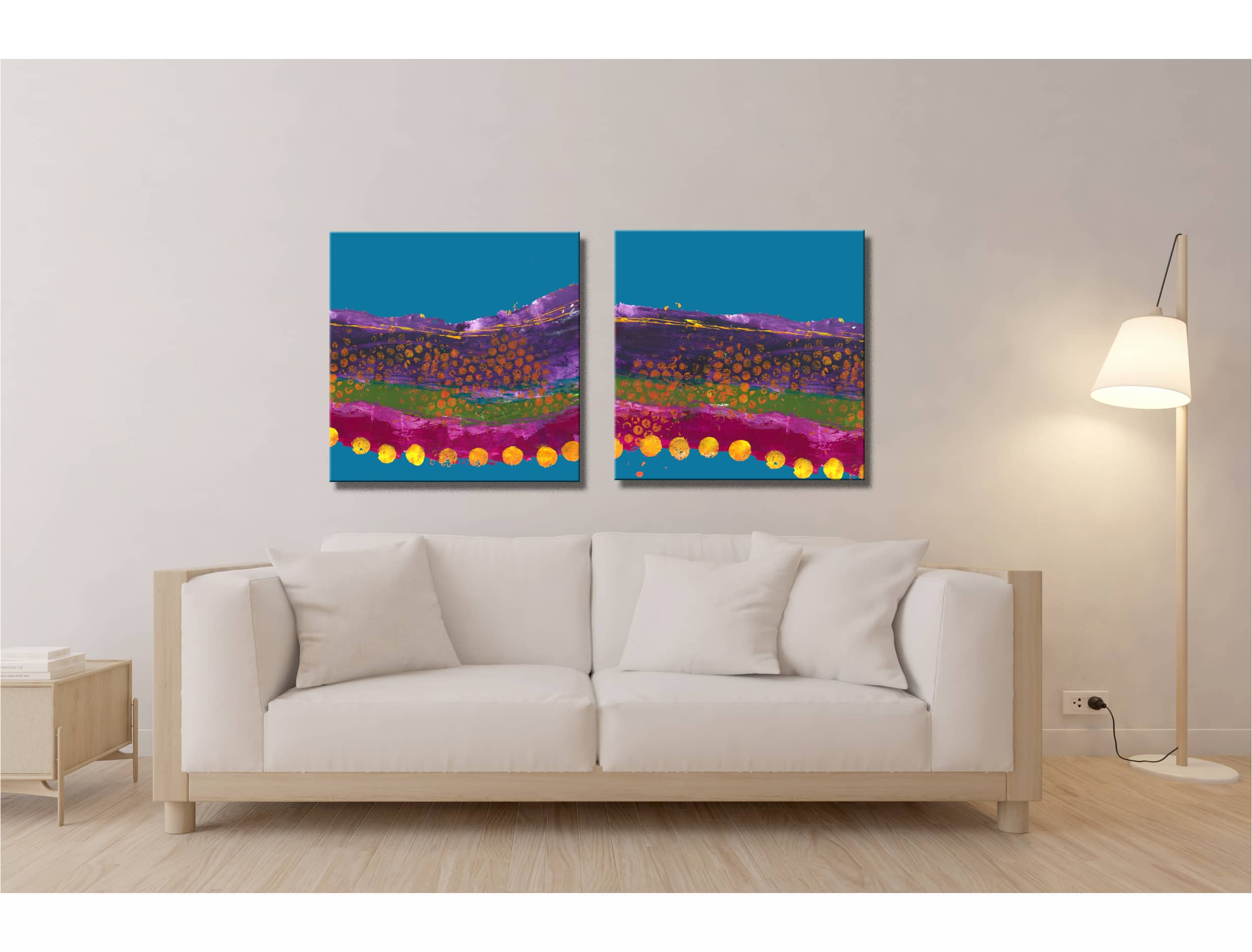 Farbenfrohes Wanddesign von Anna von der Heiden bei AN-NA Design. Hochwertiger Druck auf Leinwand. Maße 50 x 70 cm, Querformat. Farben: Türkis, Blau, Rot, Rosa, Pink, Violett, Lila, Orange, Grün, Bordeauxrot. Hier ein Anwendungsbeispiel für eine Bildergalerie in einem Wohnzimmer.