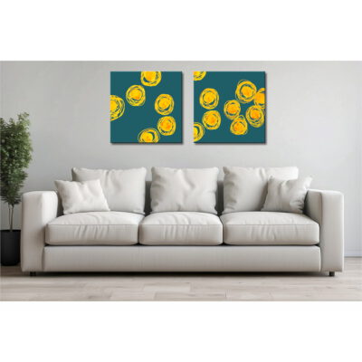 Farbenfrohes Wanddesign von Anna von der Heiden bei AN-NA Design. Hochwertiger Druck auf Leinwand. Serie Bubbles in verschiedenen Gelbtönen, auf grünem Hintergrund.